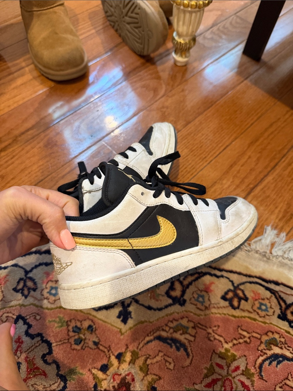 NIKE JORDAN 1 low Kids Athletic Sneakers in Black, White & Gold swoosh US 4.5